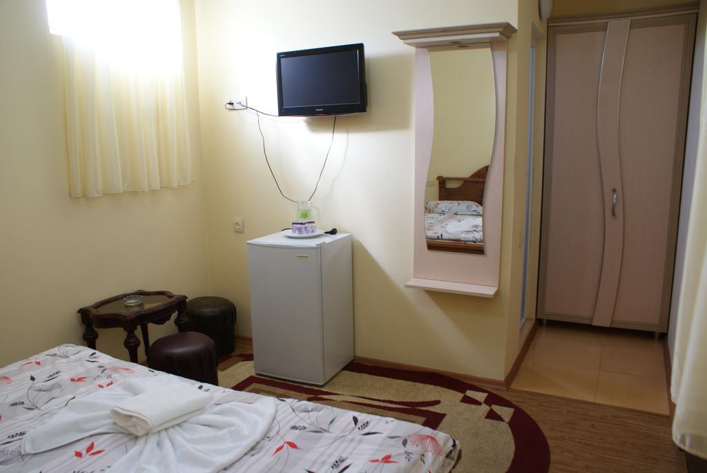 Marani Hotel Batumi Room photo