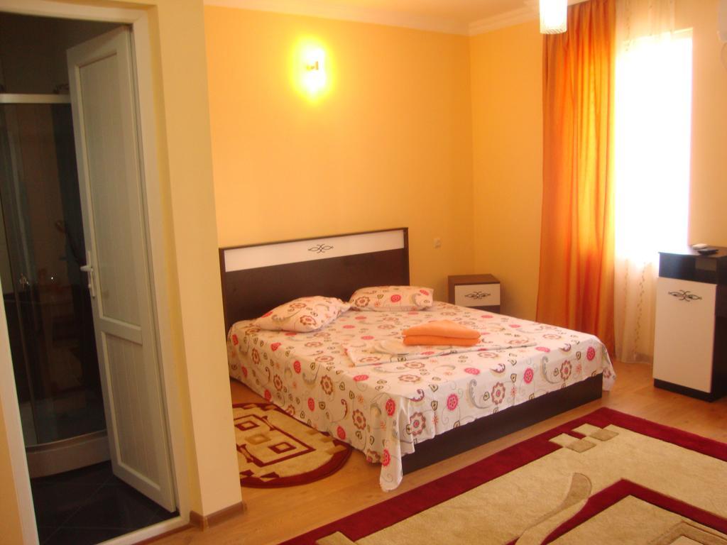 Marani Hotel Batumi Room photo