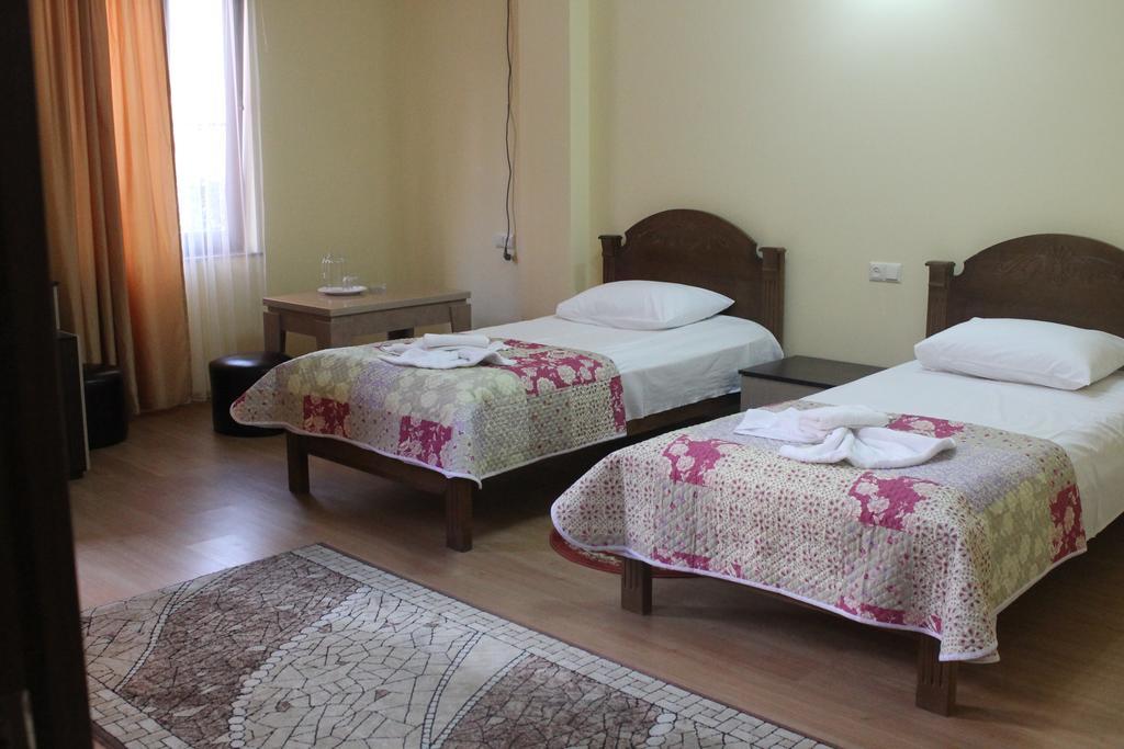 Marani Hotel Batumi Room photo